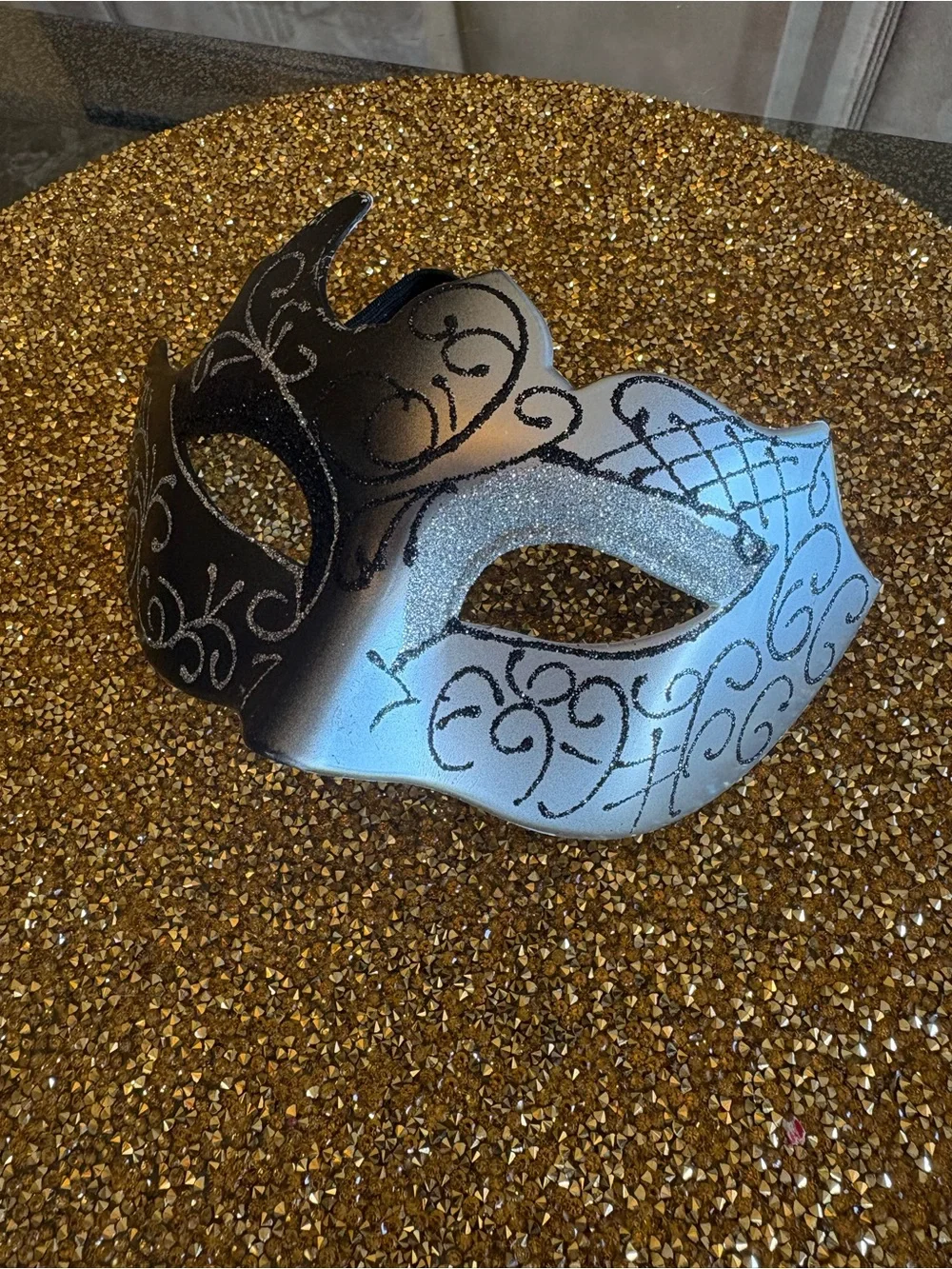 Black and Silver NWT  Venetian Masquerade Mask. Perfect accessory for Halloween
